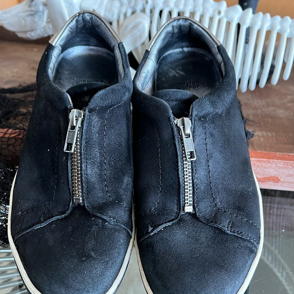 Johnston & Murphy suede sneakers size 7